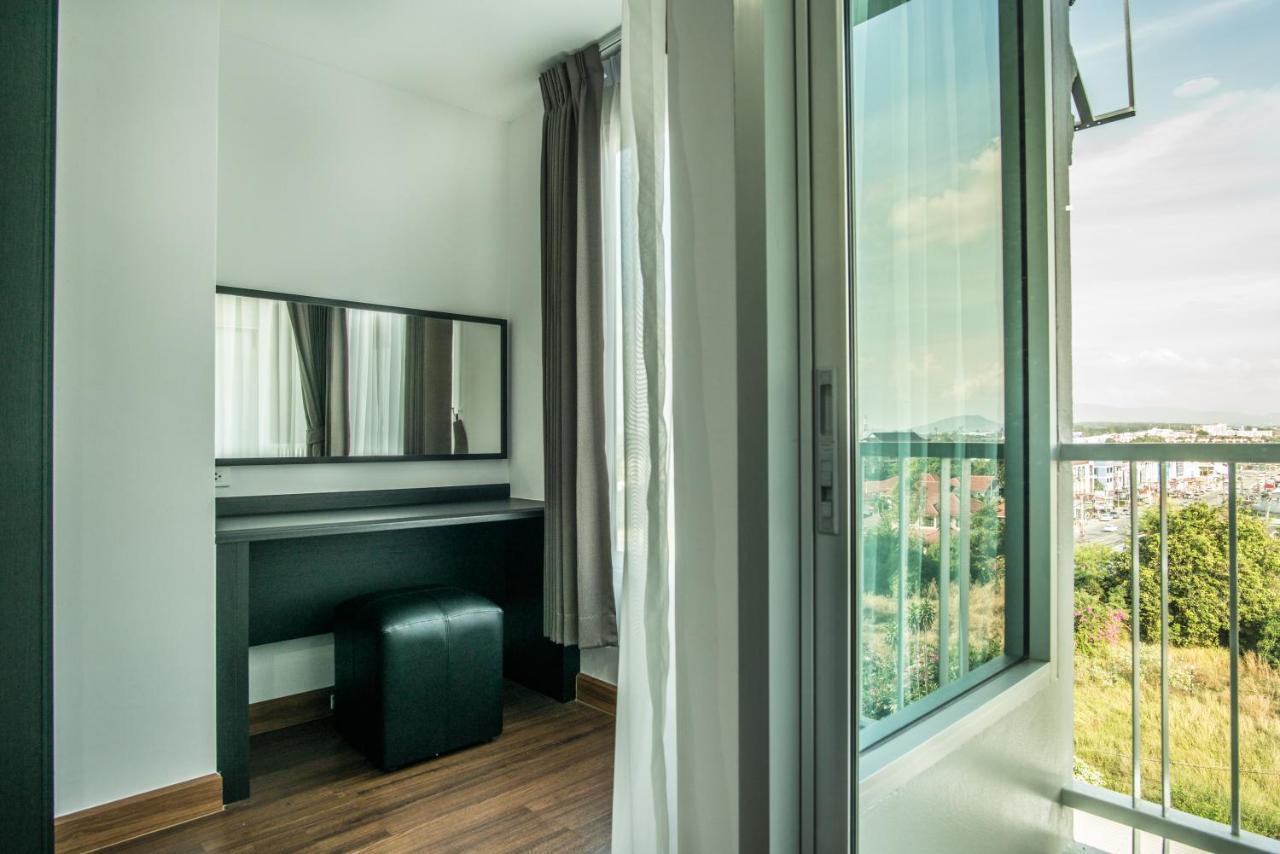 Winner Sriracha Serviced Apartment Sziracsa Kültér fotó