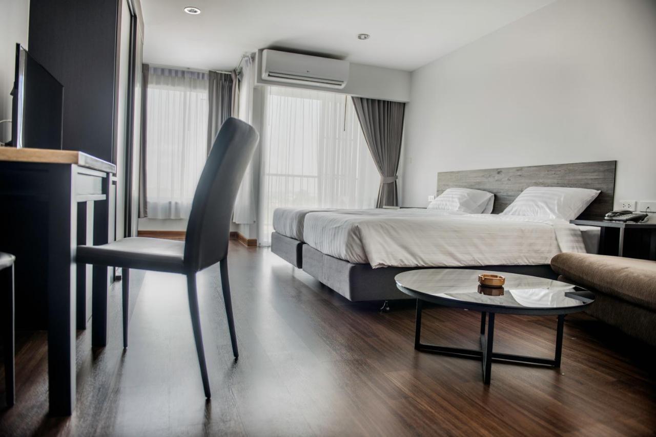 Winner Sriracha Serviced Apartment Sziracsa Kültér fotó