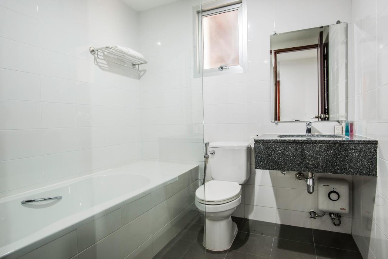 Winner Sriracha Serviced Apartment Sziracsa Kültér fotó