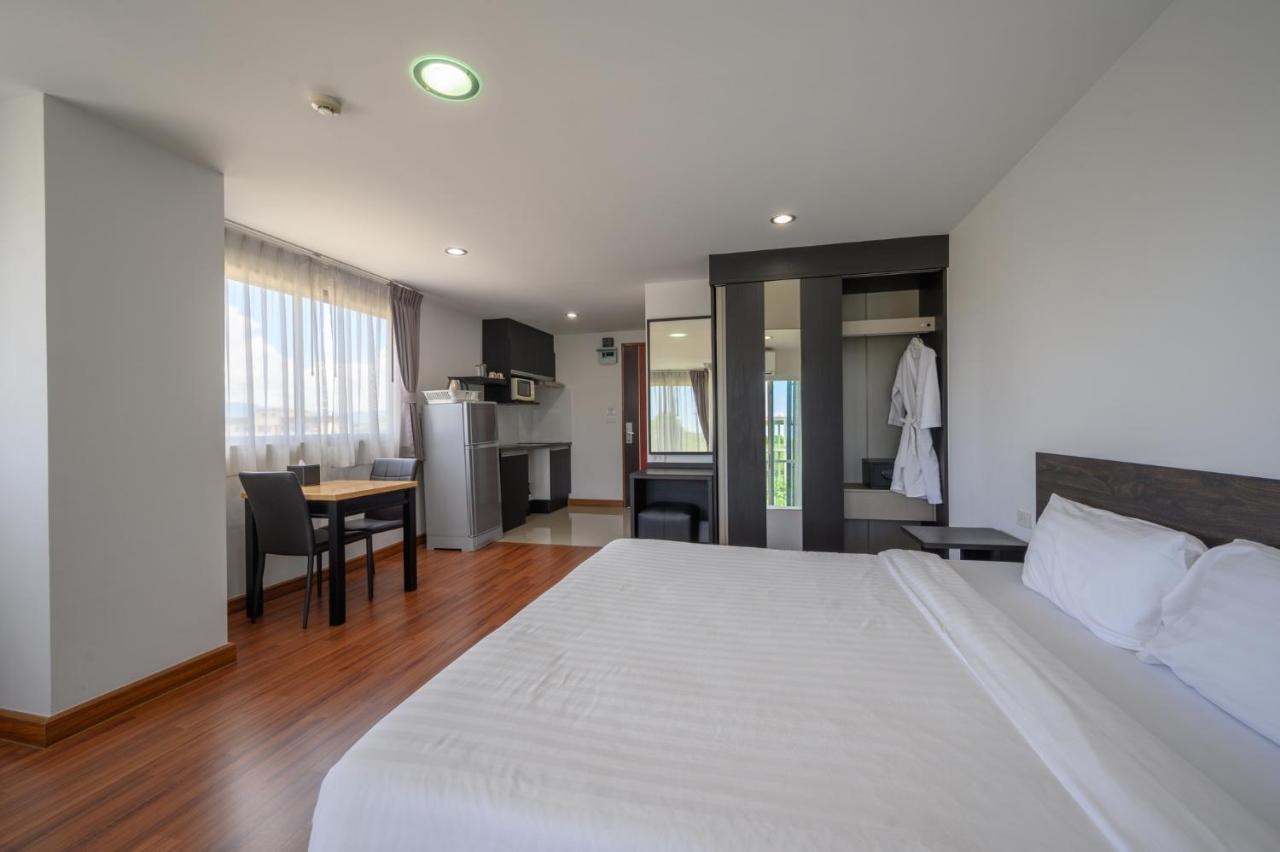 Winner Sriracha Serviced Apartment Sziracsa Kültér fotó